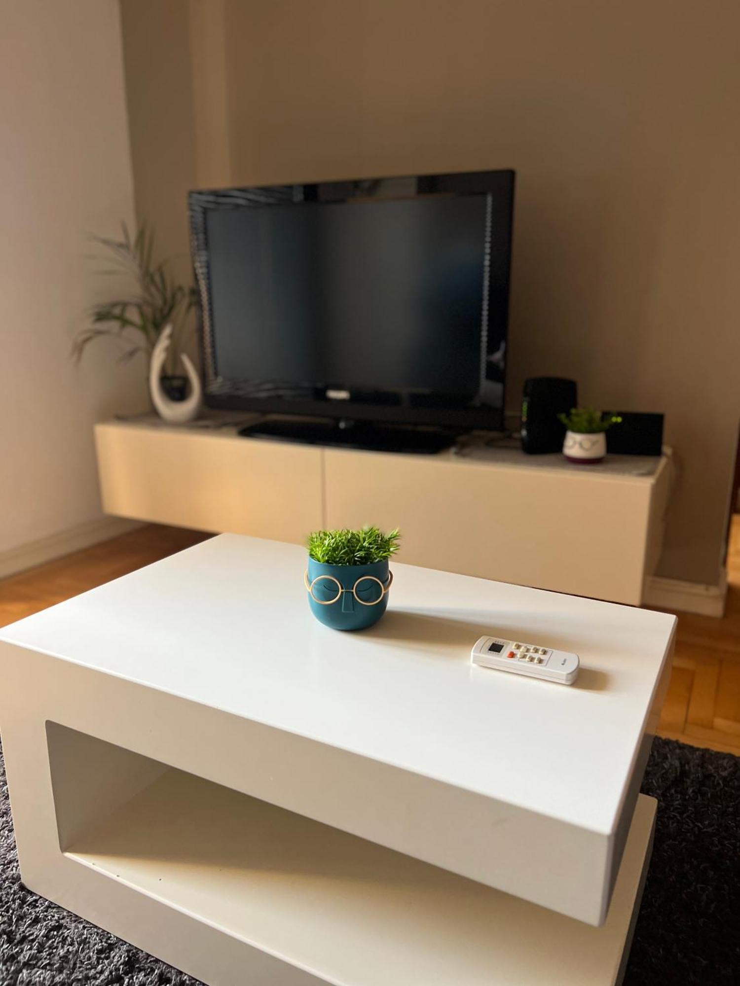 Urban Joy Skopje Apartment ภายนอก รูปภาพ